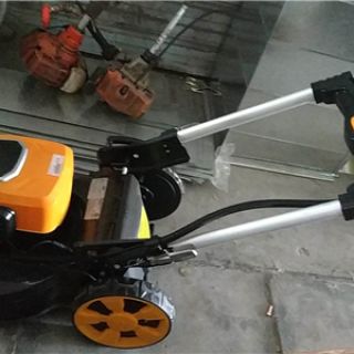 82V5AH鋰電池草坪機(jī)，20寸加厚鋼底盤，帶自走功能，靜音環(huán)保高效